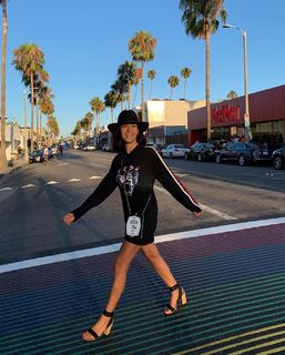 Caterina Balivo feet photo thumbnail