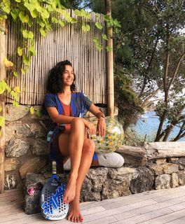 Caterina Balivo feet photo thumbnail