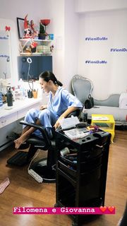 Caterina Balivo feet photo thumbnail