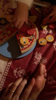 Caterina Balivo feet photo thumbnail