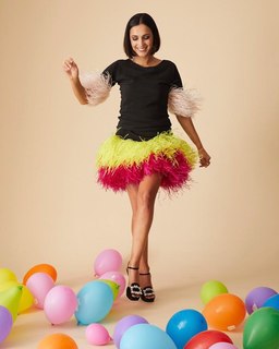 Caterina Balivo feet photo thumbnail