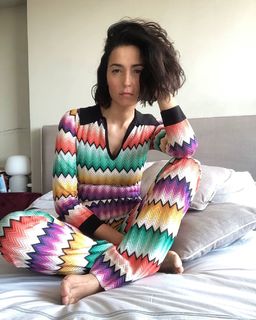 Caterina Balivo feet photo thumbnail