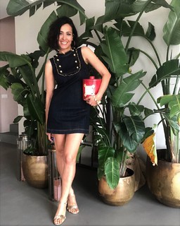 Caterina Balivo feet photo thumbnail