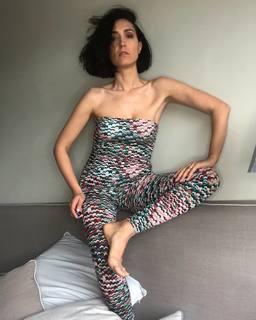 Caterina Balivo feet photo thumbnail