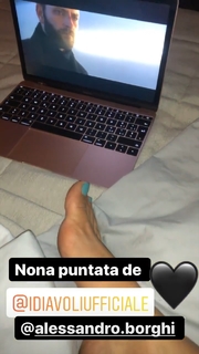 Caterina Balivo feet photo thumbnail