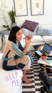 Caterina Balivo feet photo thumbnail