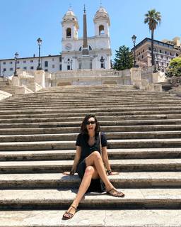 Caterina Balivo feet photo thumbnail