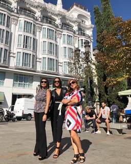 Caterina Balivo feet photo thumbnail