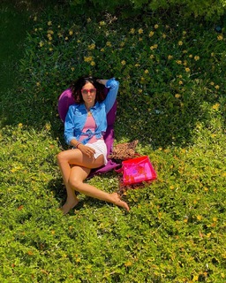 Caterina Balivo feet photo thumbnail