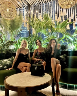 Caterina Balivo feet photo thumbnail