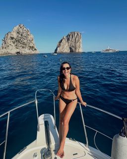 Caterina Balivo feet photo thumbnail