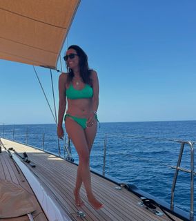 Caterina Balivo feet photo thumbnail