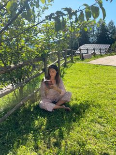 Caterina Balivo feet photo thumbnail