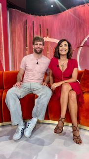 Caterina Balivo feet photo thumbnail