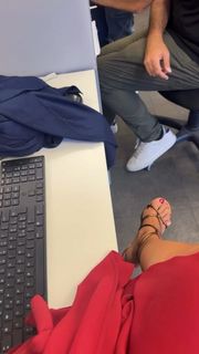 Caterina Balivo feet photo thumbnail