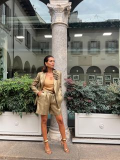 Caterina Balivo feet photo thumbnail