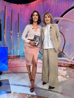 Caterina Balivo feet photo thumbnail