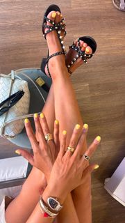 Caterina Balivo feet photo 7