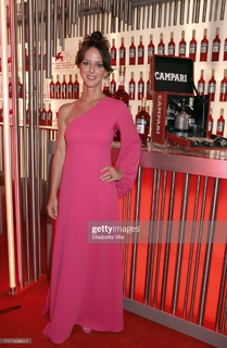 Caterina Guzzanti feet photo 3