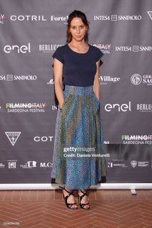 Caterina Guzzanti feet photo 10
