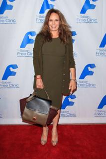 Catherine Bach feet photo thumbnail