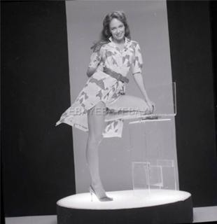 Catherine Bach feet photo thumbnail