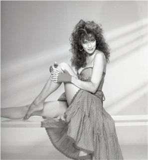 Catherine Bach feet photo thumbnail