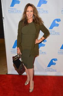 Catherine Bach feet photo thumbnail