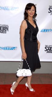 Catherine Bell feet photo thumbnail