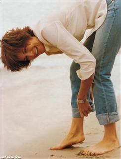 Catherine Bell feet photo thumbnail