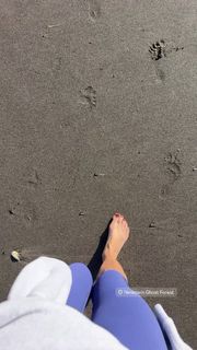 Catherine Bell feet photo 3