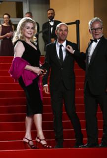 Catherine Deneuve feet photo thumbnail