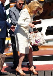 Catherine Deneuve feet photo thumbnail