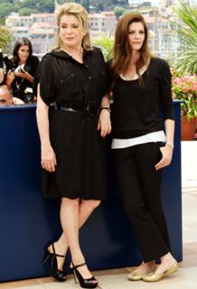 Catherine Deneuve feet photo thumbnail