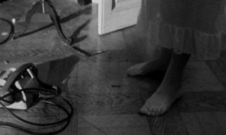 Catherine Deneuve feet photo thumbnail