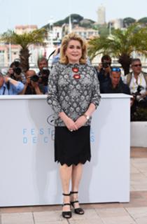 Catherine Deneuve feet photo thumbnail