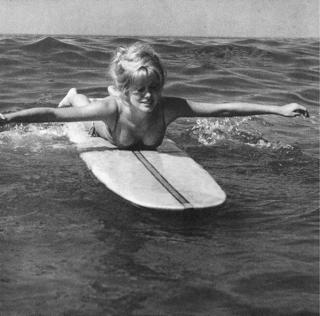 Catherine Deneuve feet photo thumbnail