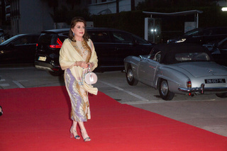 Catherine Deneuve feet photo thumbnail