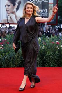 Catherine Deneuve feet photo thumbnail