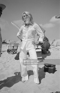 Catherine Deneuve feet photo thumbnail