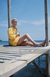 Catherine Deneuve feet photo thumbnail