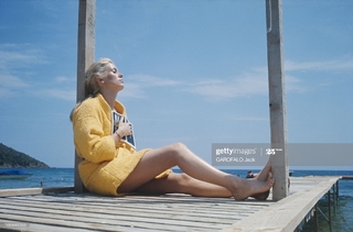 Catherine Deneuve feet photo thumbnail