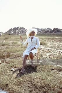 Catherine Deneuve feet photo thumbnail