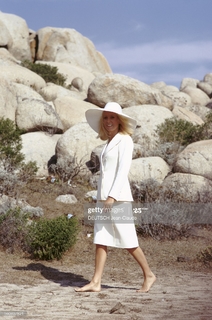 Catherine Deneuve feet photo thumbnail