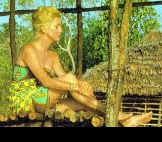 Catherine Deneuve feet photo thumbnail