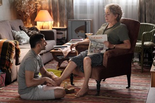 Catherine Deneuve feet photo thumbnail