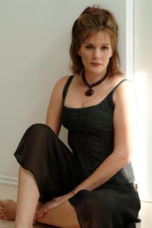Catherine Dent feet photo 18