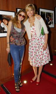 Catherine Fulop feet photo 4