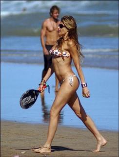 Catherine Fulop feet photo 8