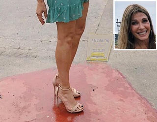 Catherine Fulop feet photo 12
